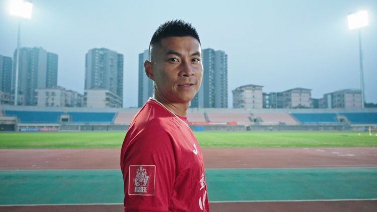 开云app-重庆铜梁龙公布教练组名单,黄希扬转型助理教练